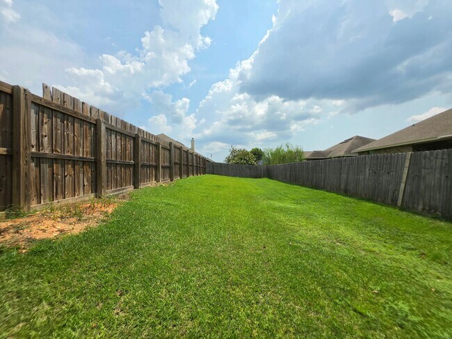 Building Photo - 14645 Birkdale Dr