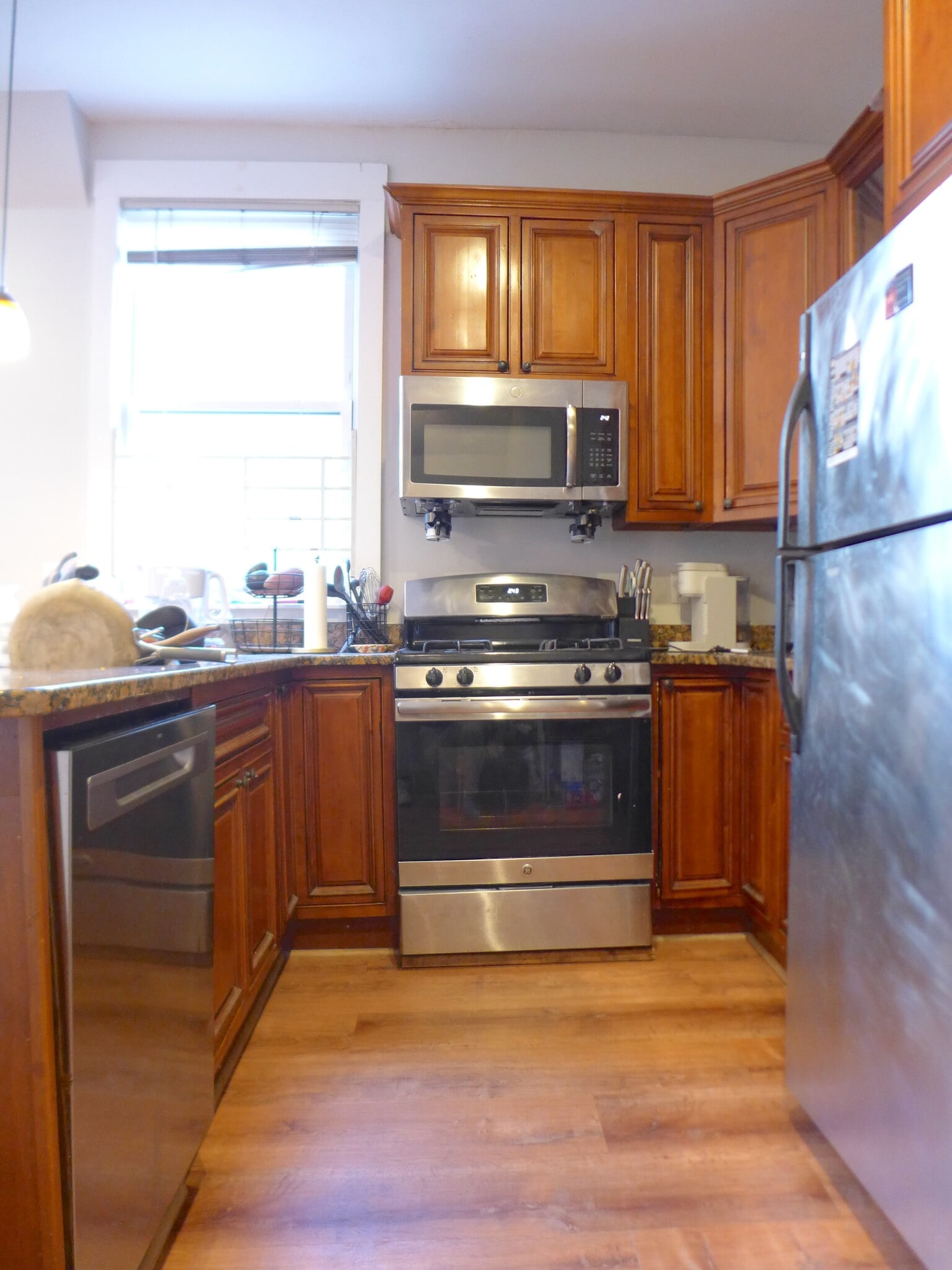 Building Photo - 28 Dell Ave