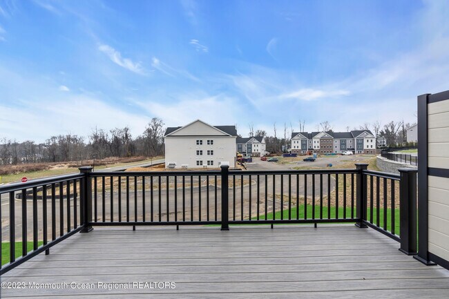 Building Photo - 5 Blaisdell Ct