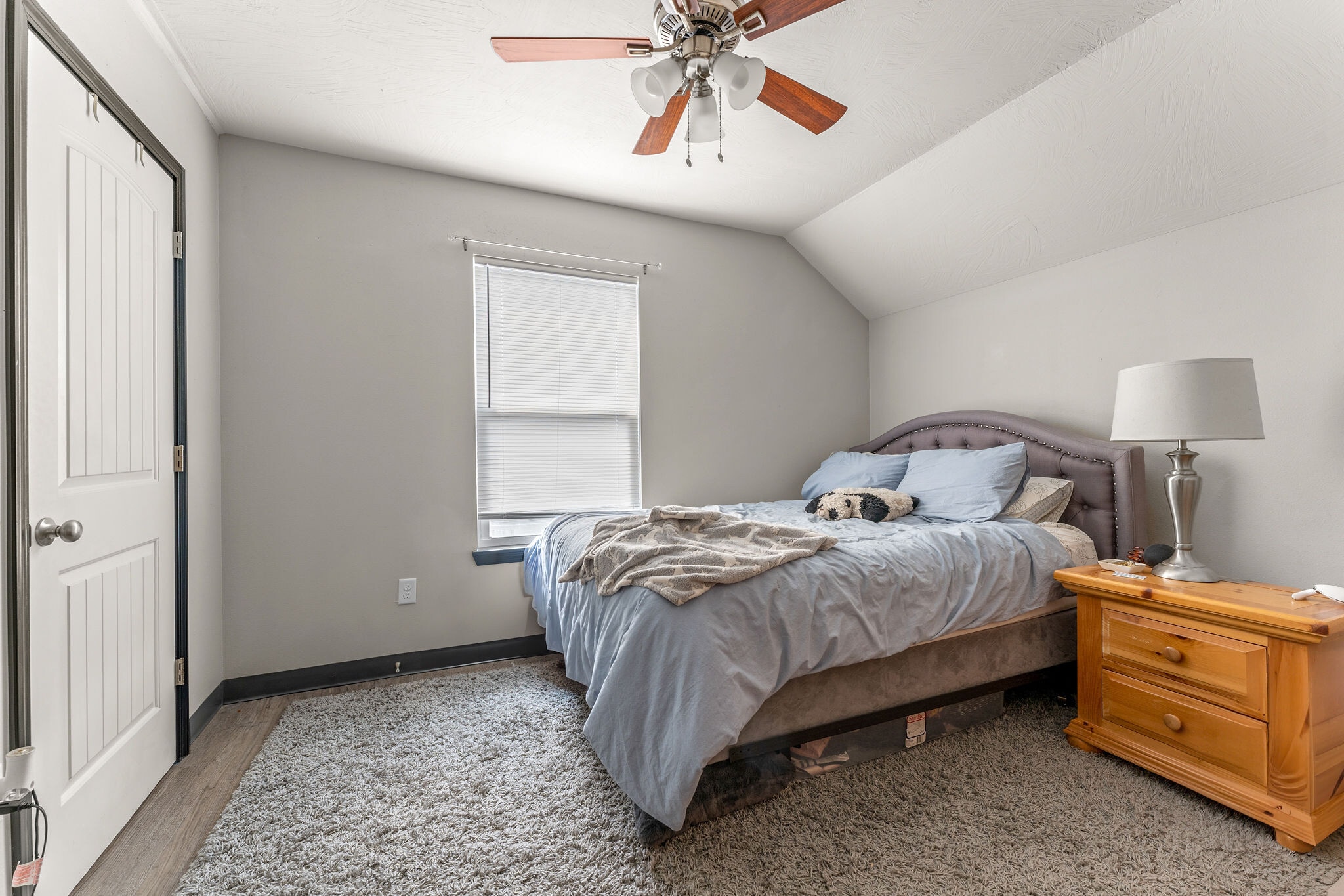 Large Bedrooms - 813 South Ave