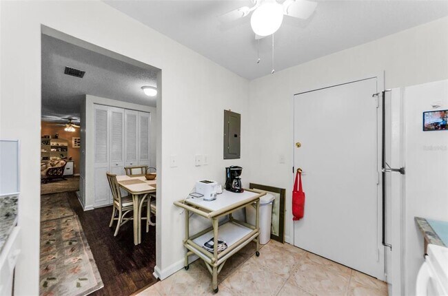 Building Photo - 2700 Bayshore Blvd