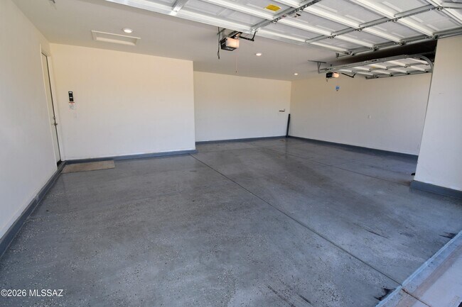Building Photo - 12115 N Candywine Dr