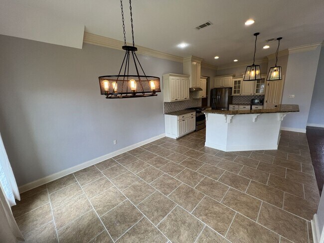Building Photo - 7335 Oak View Dr.