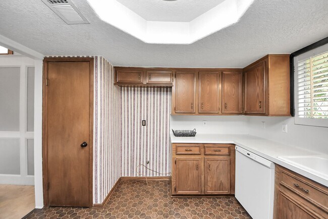 Building Photo - 7510 Renmark Ln