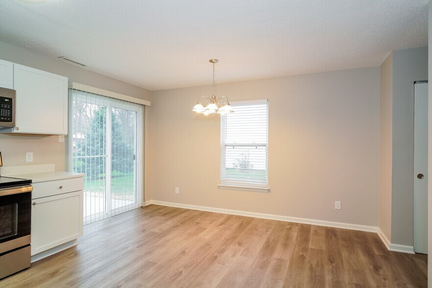 Building Photo - 12337 Bearsdale Dr
