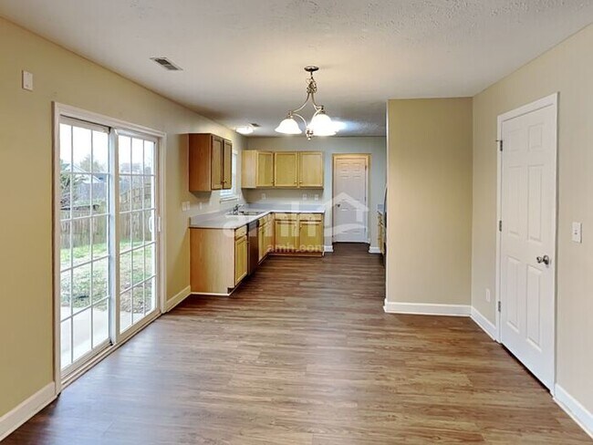 Building Photo - 110 Baker Springs Ln
