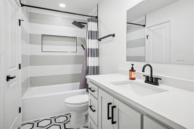 Building Photo - 6030 Blue Mist Ln