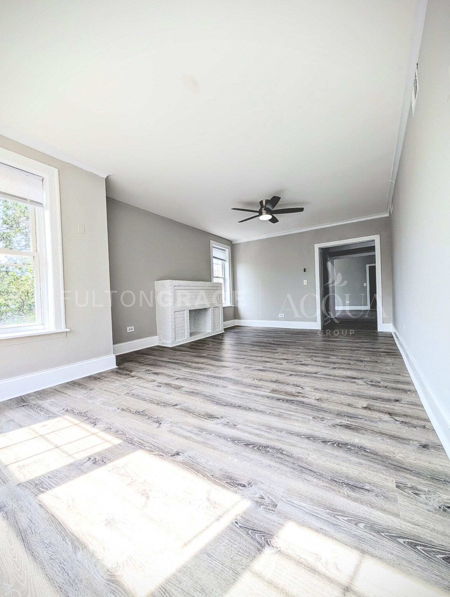Building Photo - 6300 N Oakley Ave