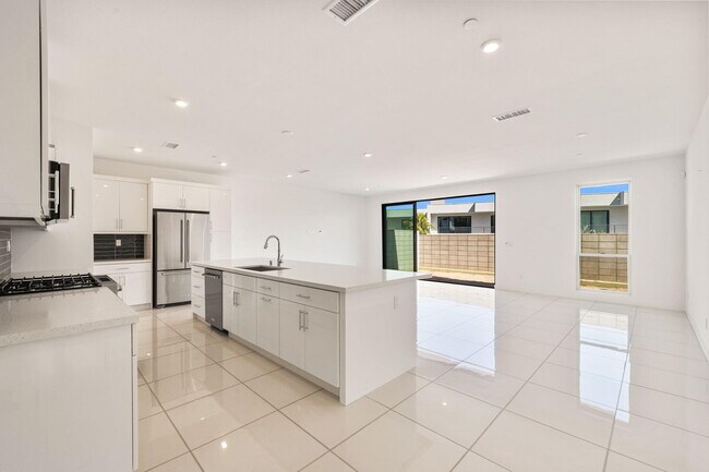 Building Photo - 928 Galaxy Dr