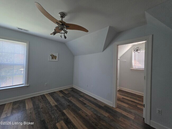 Building Photo - 11315 Top Walnut Loop