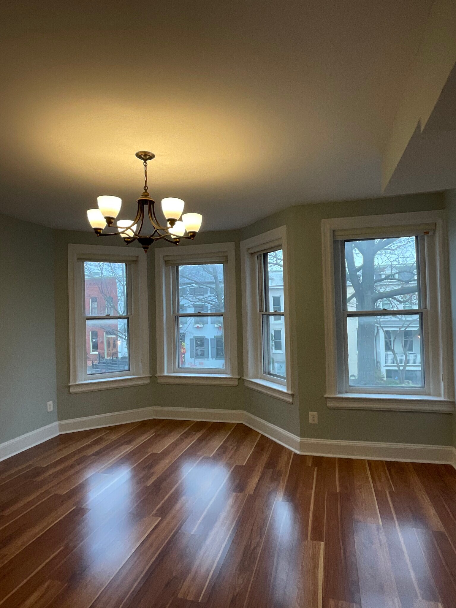 Building Photo - 120 3rd St NE