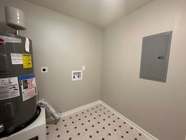 Building Photo - 811 Allen St