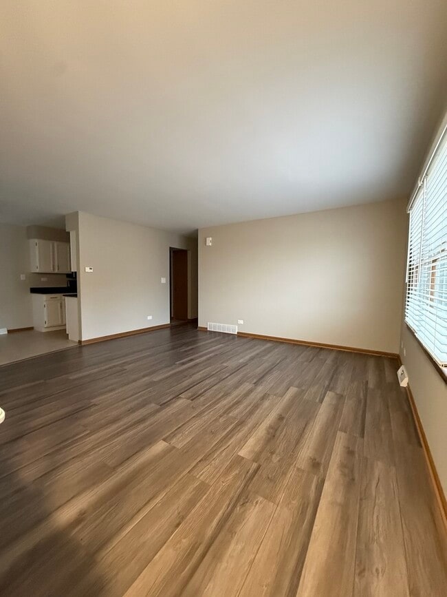 Building Photo - 45 Spuhler Dr