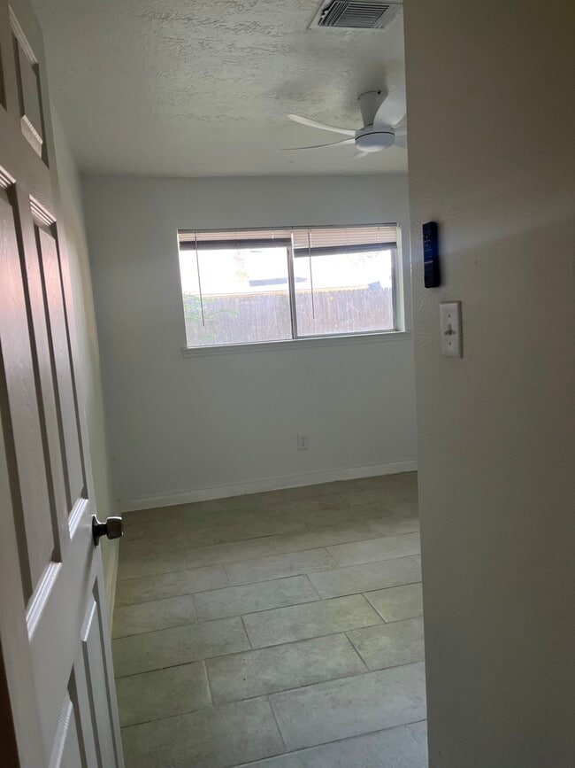 Building Photo - 4207 Comanche St