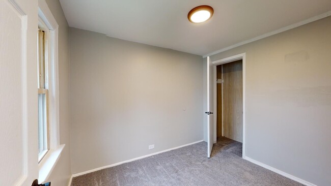 Building Photo - 1st Month Free! Renovated 3 bedroom home n...