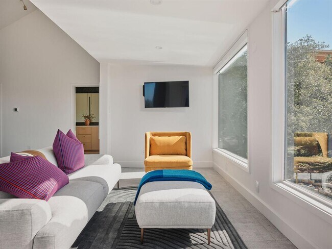 Building Photo - 4909 Bull Mountain Cove