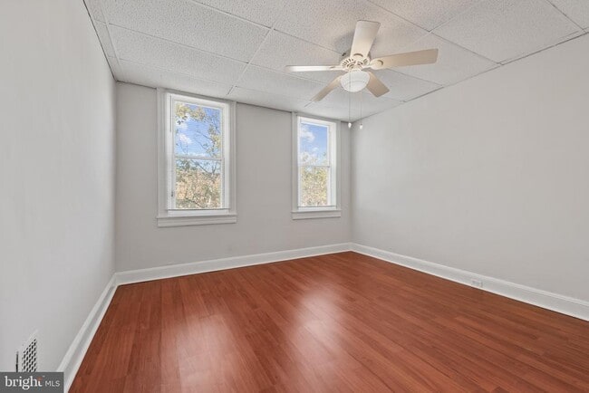 Building Photo - 733 S Conkling St