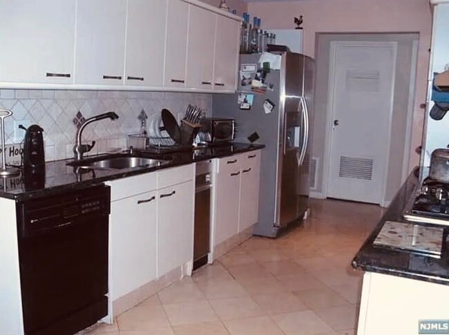 Building Photo - 8C Cove Ln