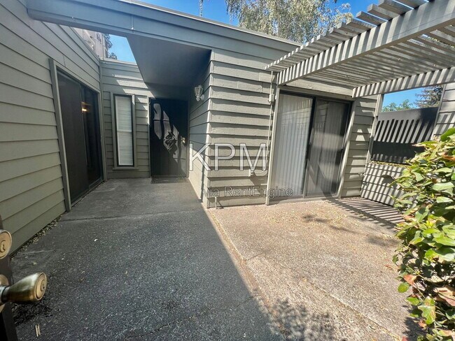 Building Photo - 6829 Mill Springs Ct