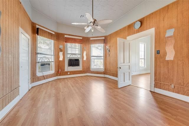 Building Photo - 616 N 13th St