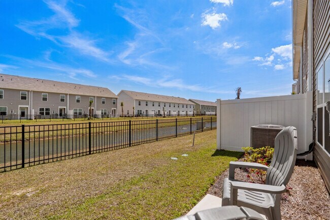 Building Photo - 332 Bayou Loop