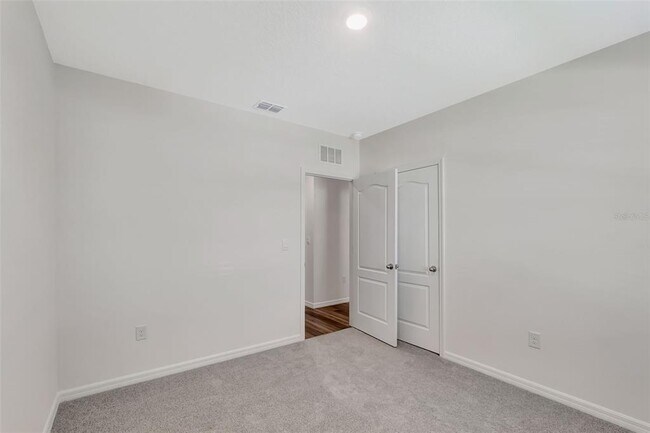 Building Photo - 5879 Galloping Dr