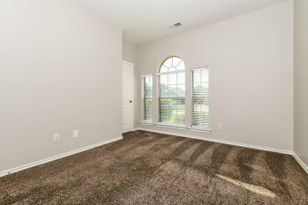 Building Photo - 808 Dakota Ln