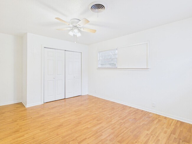 Building Photo - 4308 S Jackson St