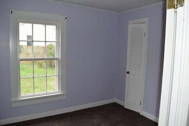 Building Photo - Cute modern rancher in the heart of Highla...