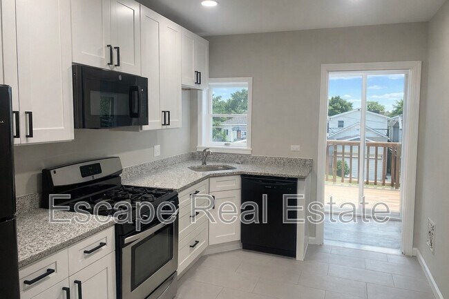 Building Photo - 4228 Osceola St