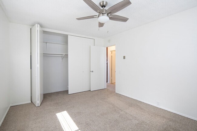 Building Photo - OPEN HOUSE: 12/19 1:30-2:30PM ~ Charming 2BR w/ Parking in Pacific Beach