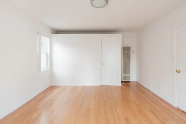 Front Bedroom - 3613 4th W St