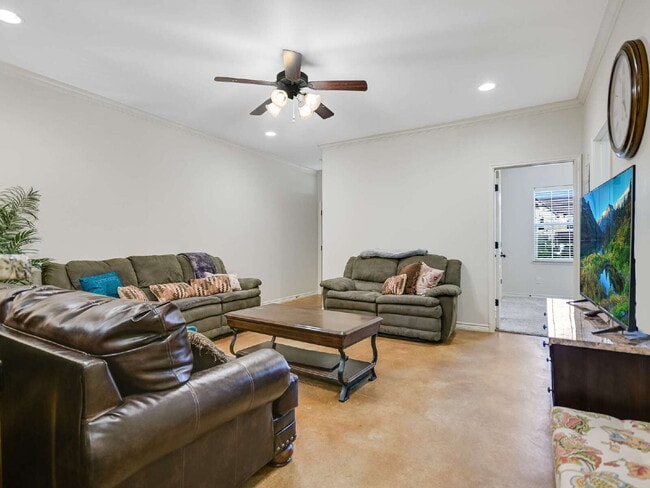 Building Photo - 3312 Airborne Ave