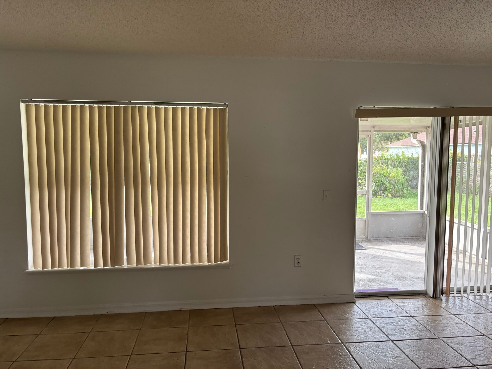 Building Photo - 305 Cocoa Ct