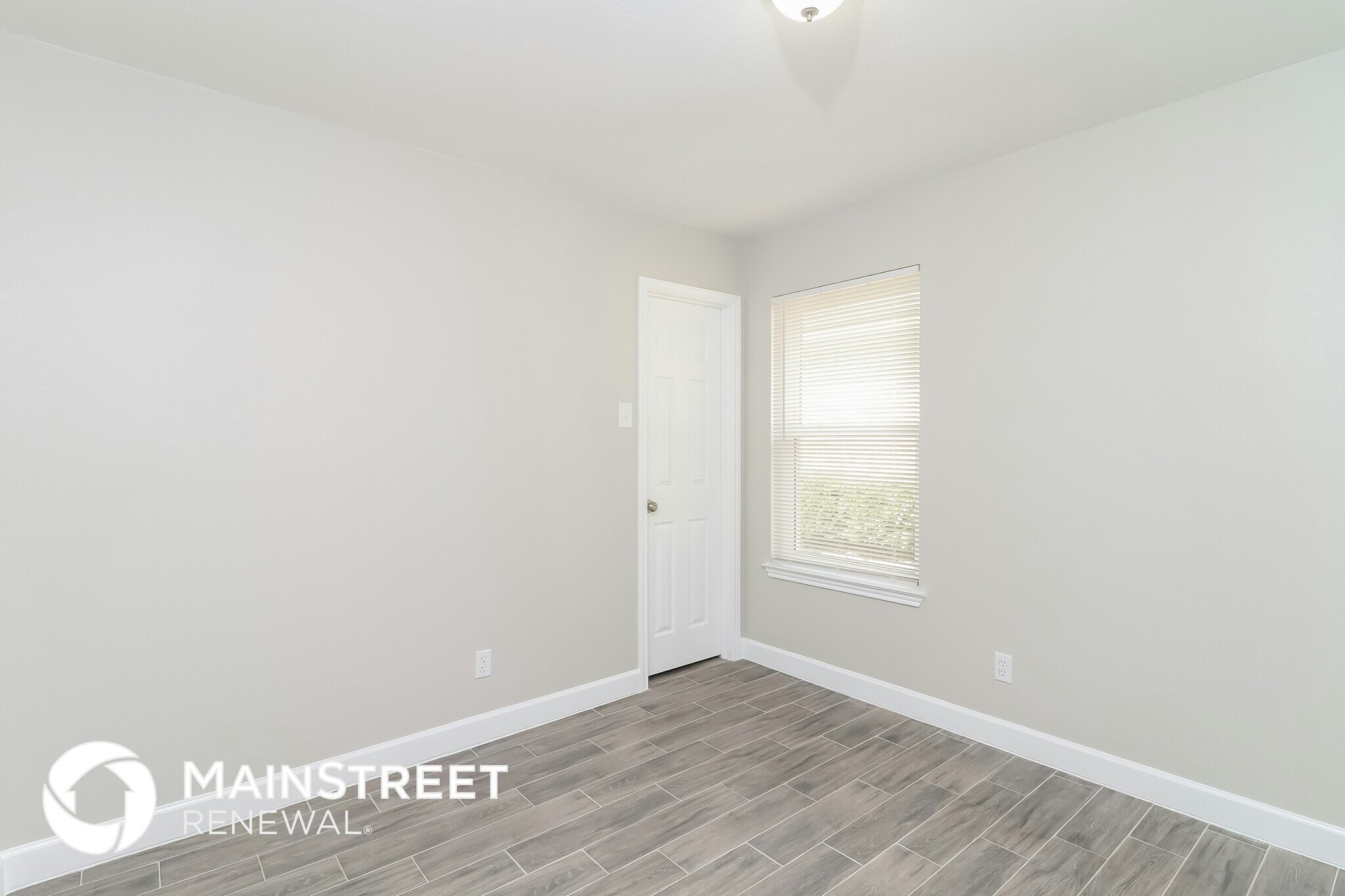 Building Photo - 4003 Bradley Ln