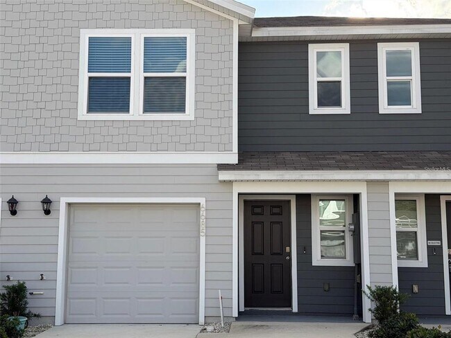 Building Photo - 6685 SW 81st Lp