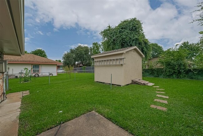 Building Photo - 10518 Saber Ct
