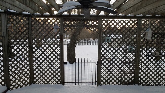 Building Photo - 5049 Babbitt Rd