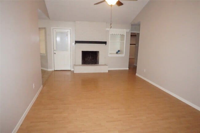Building Photo - 5022 Fox Hollow Blvd