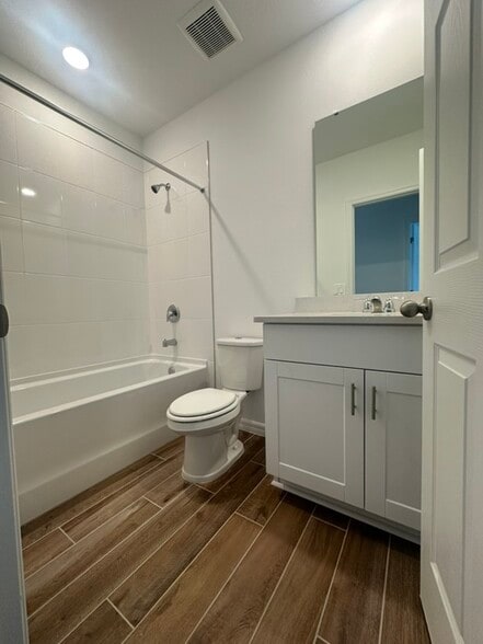 Building Photo - 2134 Judith Ct