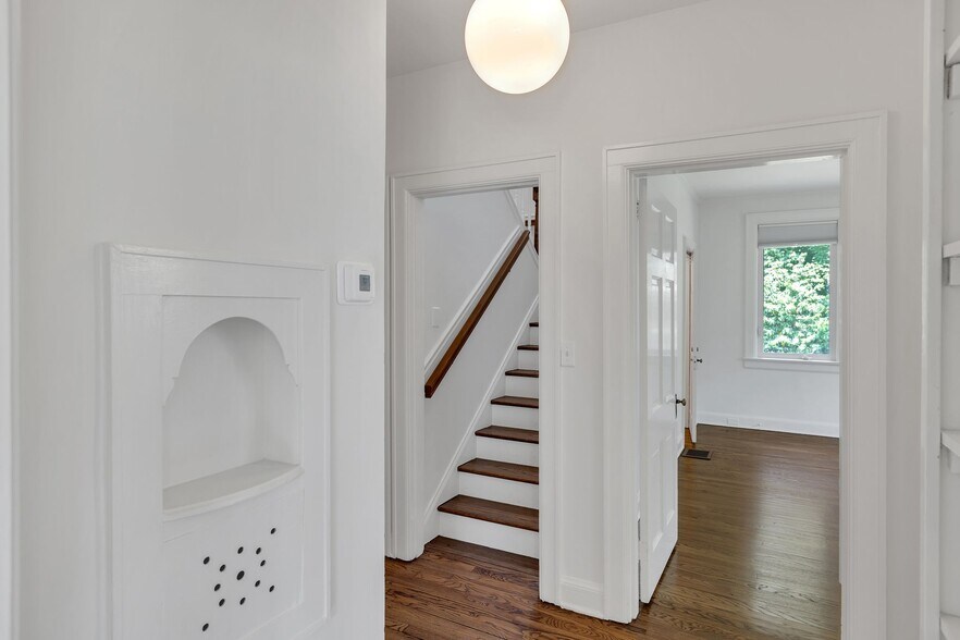 Cute original details have been preserved. - 921 Wilson Blvd