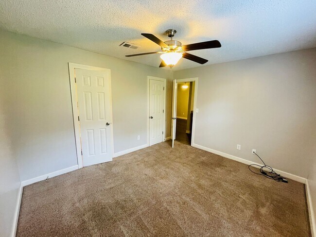 Building Photo - 2BR/2BA FOR RENT