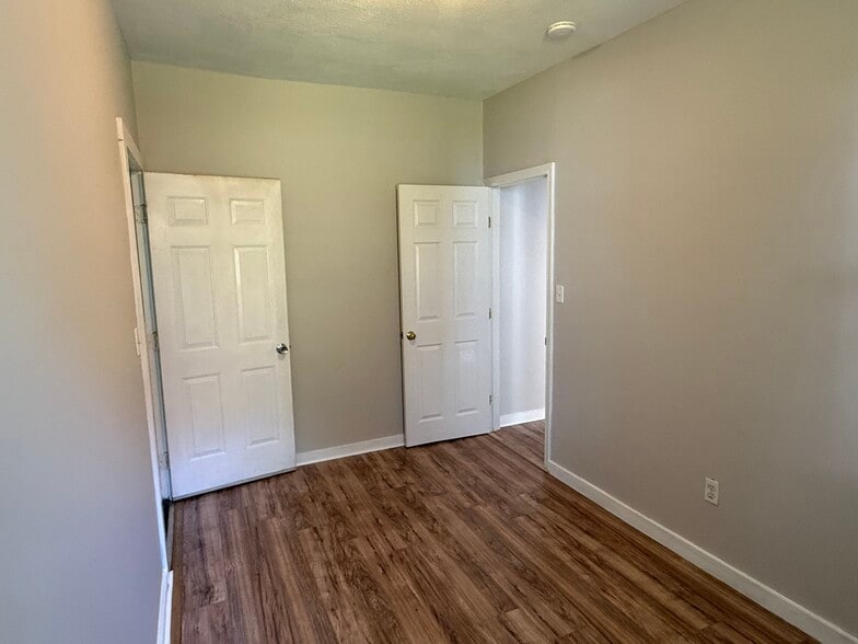 Apt 2: Bedroom 3 - 57 Mozart St