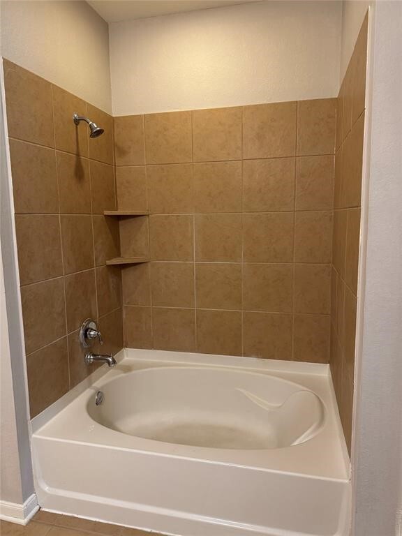 Building Photo - 2818 Mezzomonte Ln