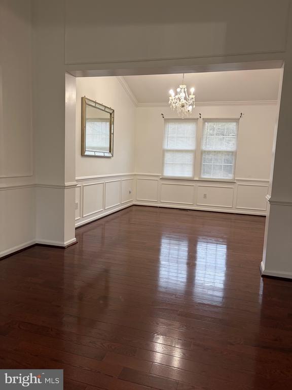 Building Photo - 1914 Meadowgate Ct