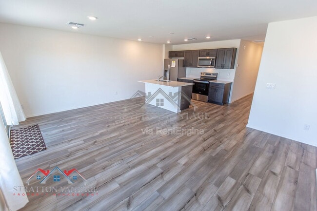 Building Photo - 1474 W Inca Dr