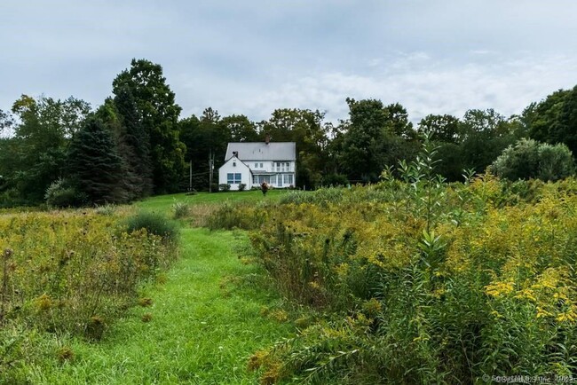 Building Photo - 128 Litchfield Turnpike