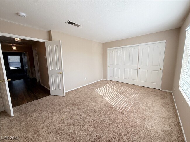 Building Photo - 7761 Locke Haven Dr