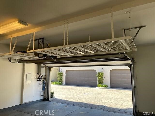 Building Photo - 717 S Casita St