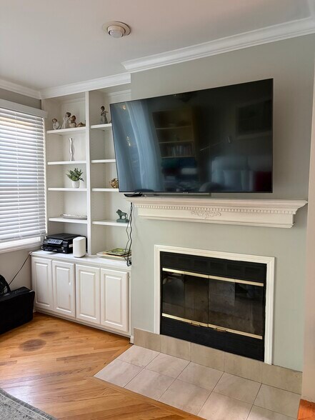 Building Photo - 2809 N Wolcott Ave